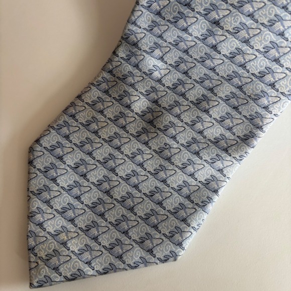 Vineyard Vines Other - Vineyard Vines Silk Tie Mens OS Blue Pacific Life Whale Pattern